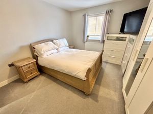 Bedroom- click for photo gallery